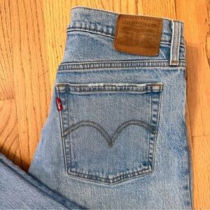Levi’s Womens Wedgie Cut Jeans, Size 30, Light Wash